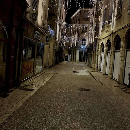 Du Cloitre Lejlighedshotel 3*