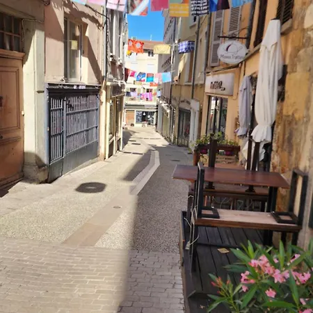 Du Cloitre